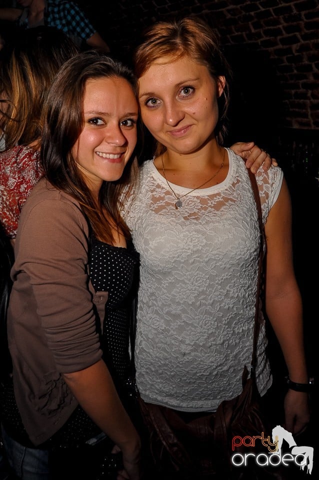 Party Tonight @ Club Escape, 