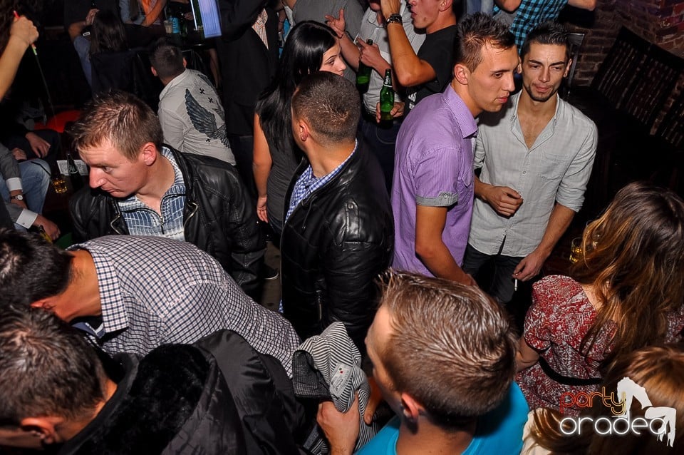 Party Tonight @ Club Escape, 