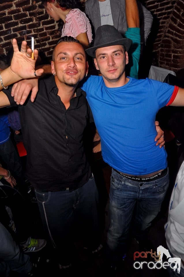 Party Tonight @ Club Escape, 