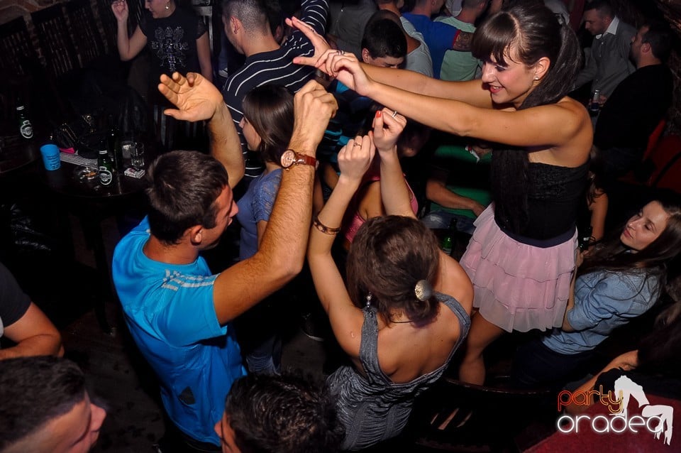 Party Tonight @ Club Escape, 