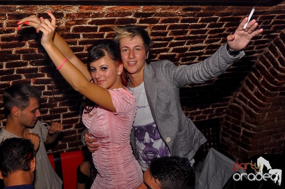 Party Tonight @ Club Escape, 