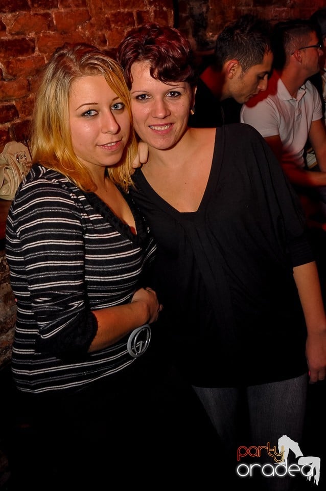 Party Tonight @ Club Escape, 