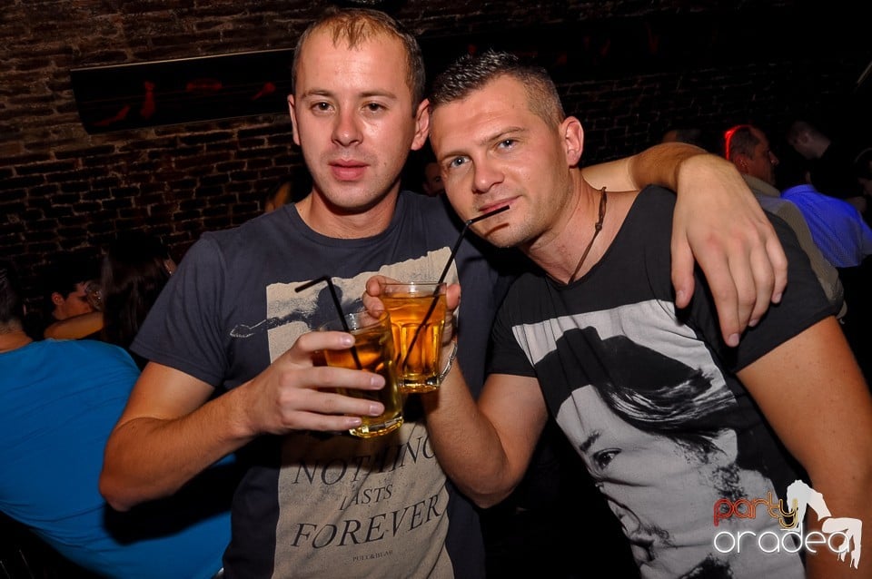 Party Tonight @ Club Escape, 