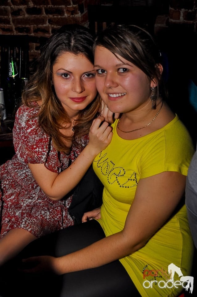 Party Tonight @ Club Escape, 