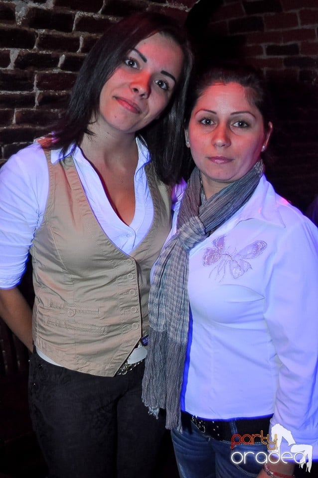 Party Tonight @ Club Escape, 