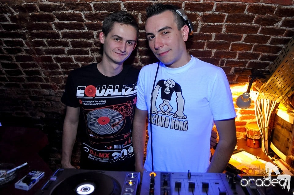 Party Tonight @ Club Escape, 