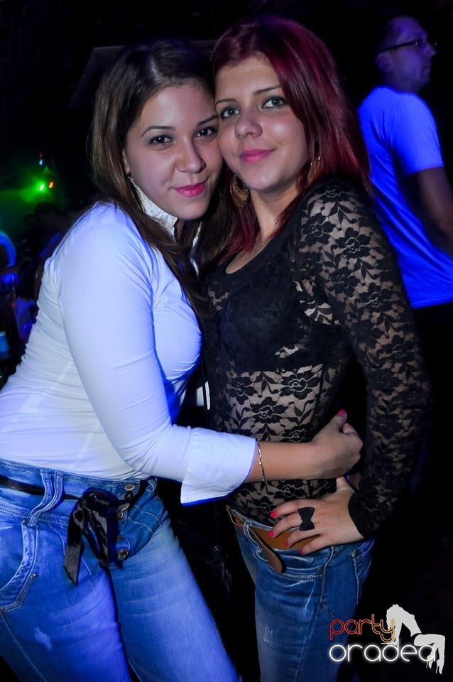 Party Tonight @ Club Escape, 