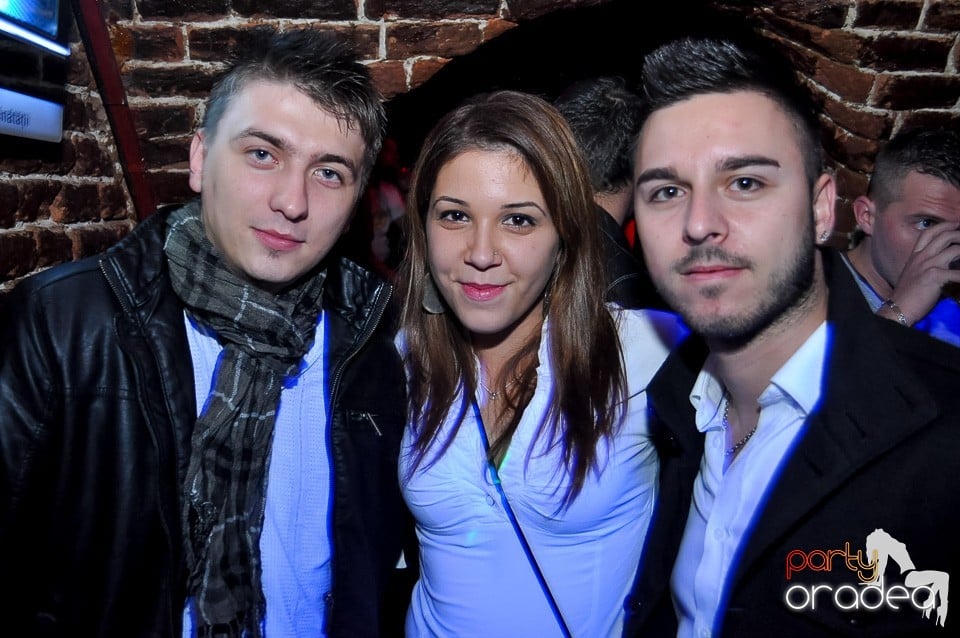 Party Tonight @ Club Escape, 