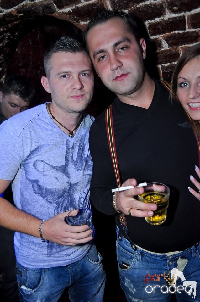 Party Tonight @ Club Escape, 