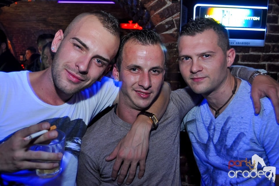 Party Tonight @ Club Escape, 