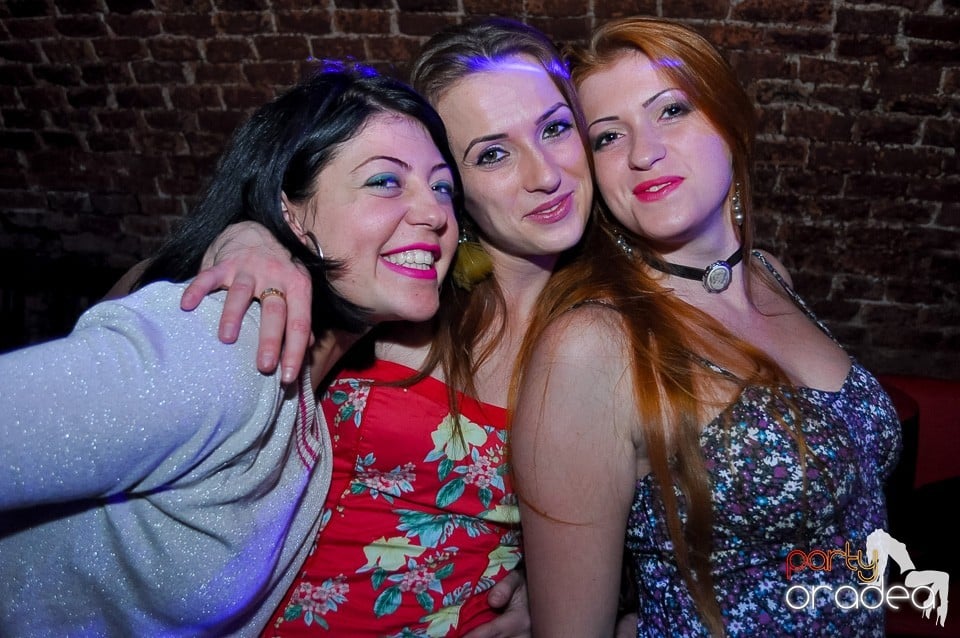 Party Tonight @ Club Escape, 