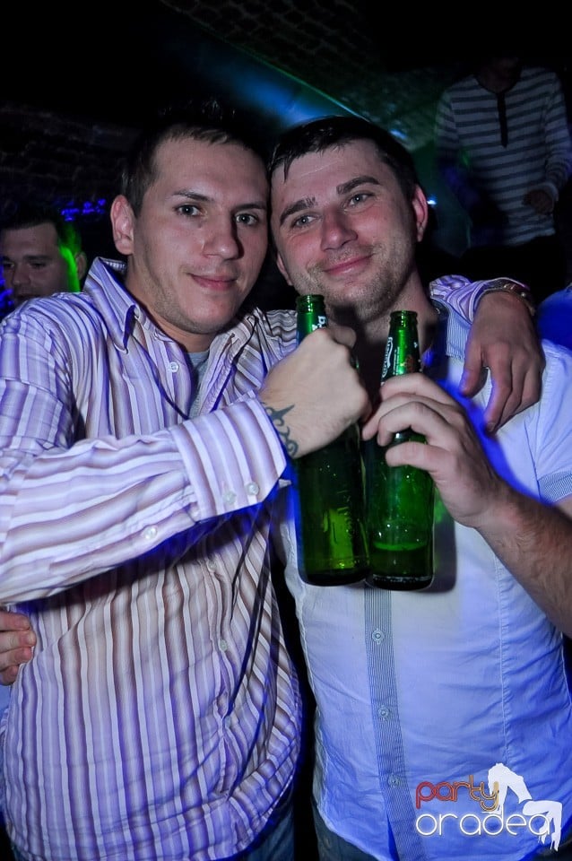 Party Tonight @ Club Escape, 