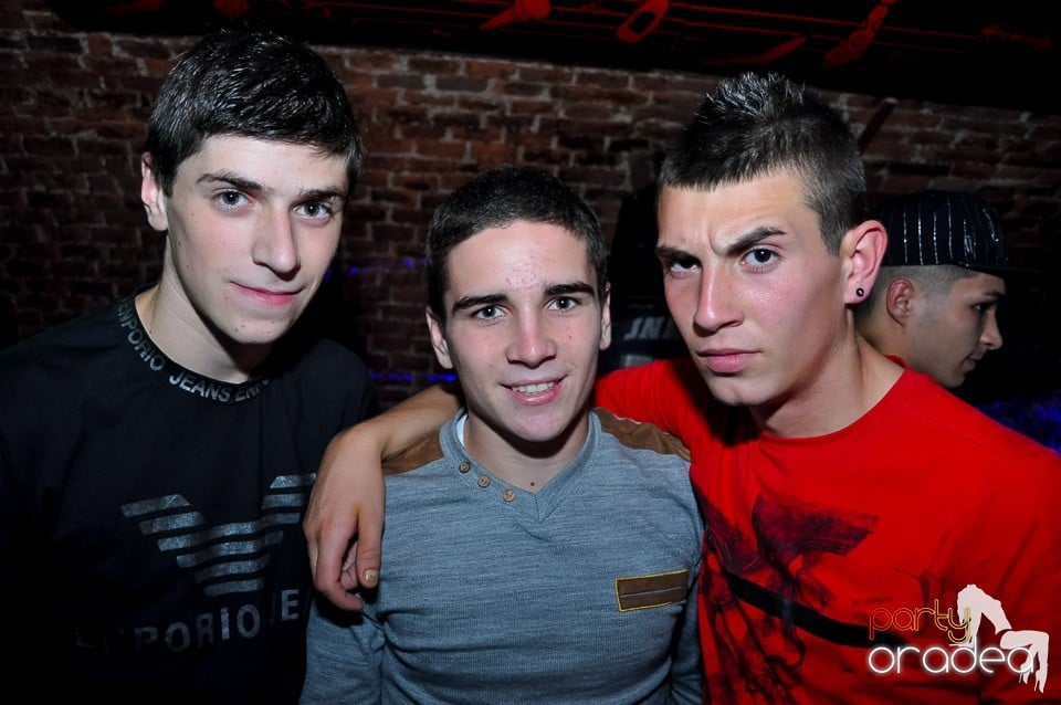 Party Tonight @ Club Escape, 