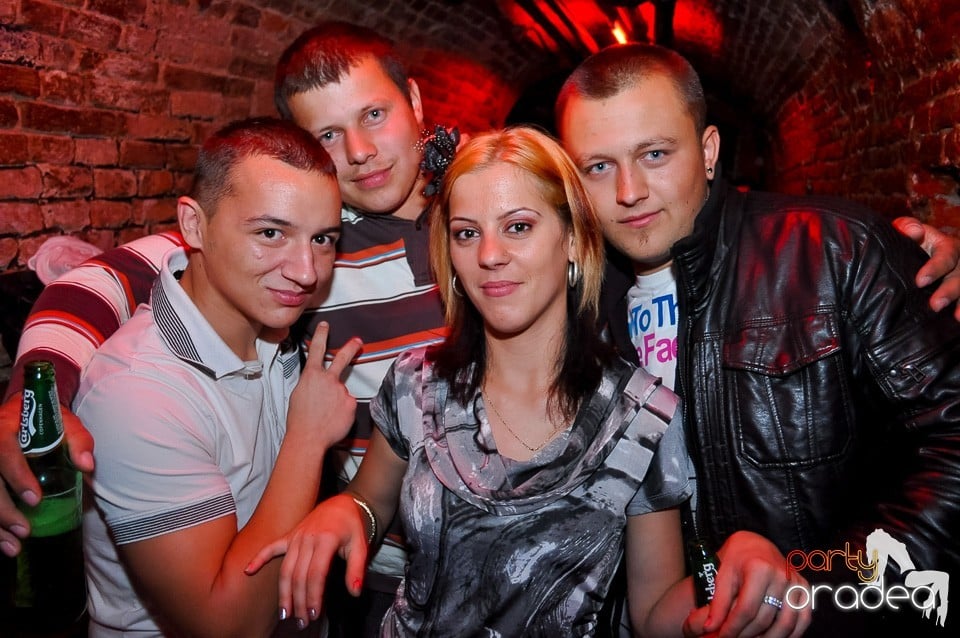 Party Tonight @ Club Escape, 