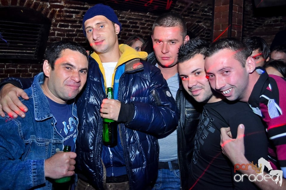 Party Tonight @ Club Escape, 