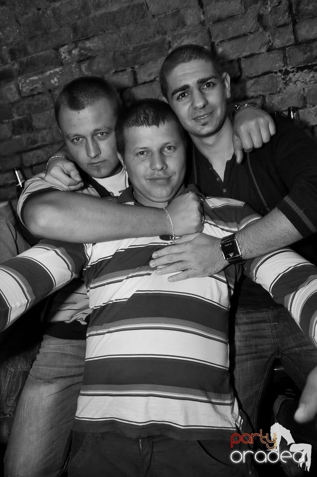 Party Tonight @ Club Escape, 