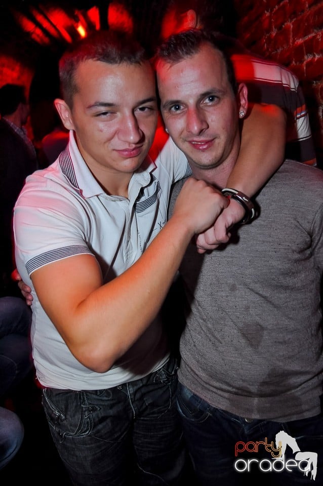 Party Tonight @ Club Escape, 