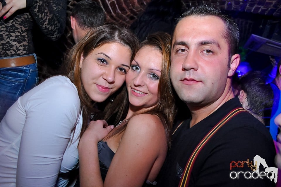 Party Tonight @ Club Escape, 