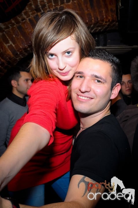 Party vineri în Club Escape, 