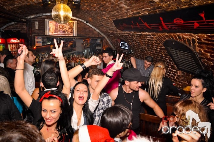 Party vineri în Club Escape, 