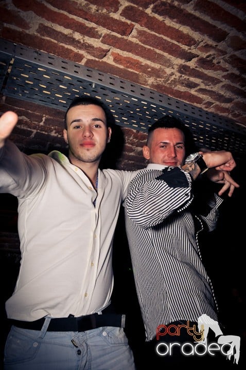 Party vineri în Club Escape, 