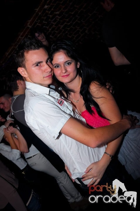 Party vineri în Club Escape, 