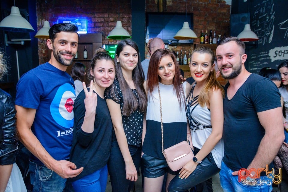 Party with Albui în Juice, Juice