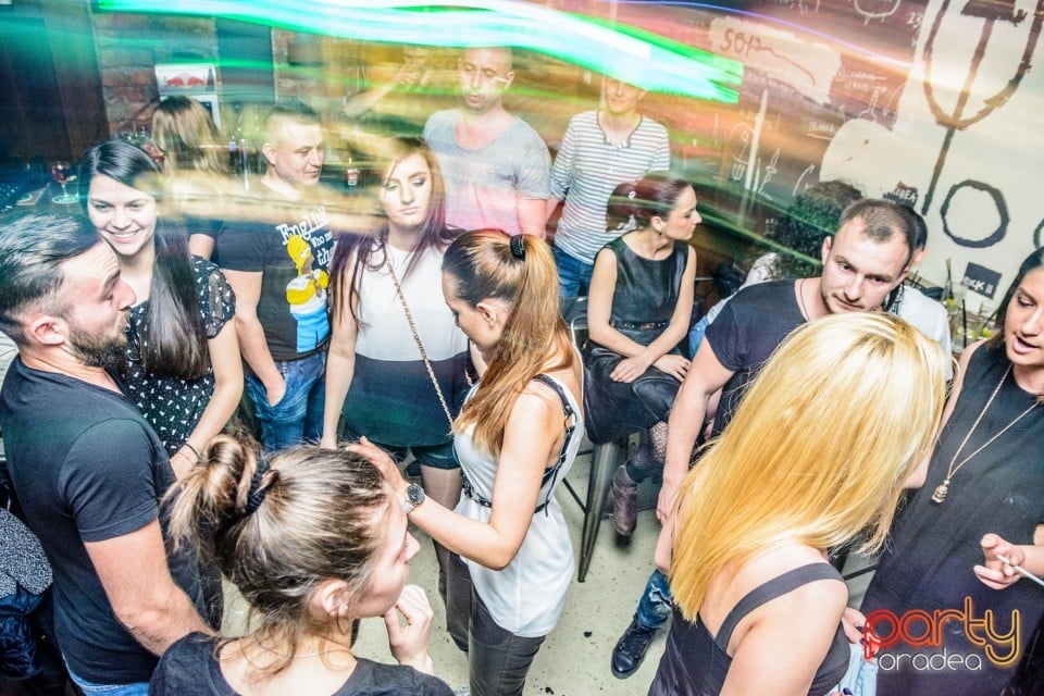 Party with Albui în Juice, Juice