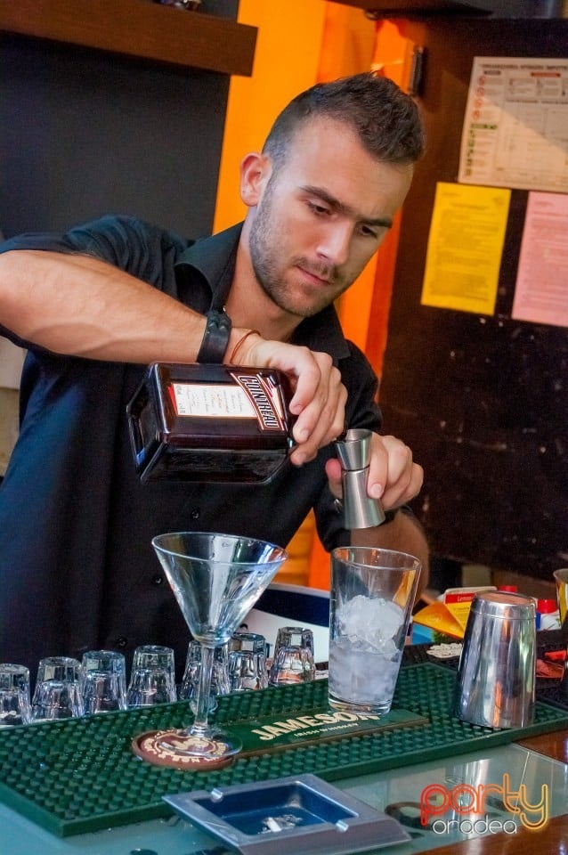 Party with Albui, Juice