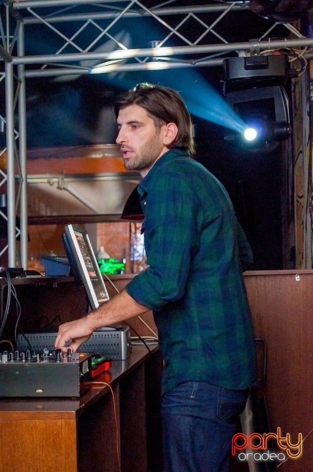 Party with Albui, Juice