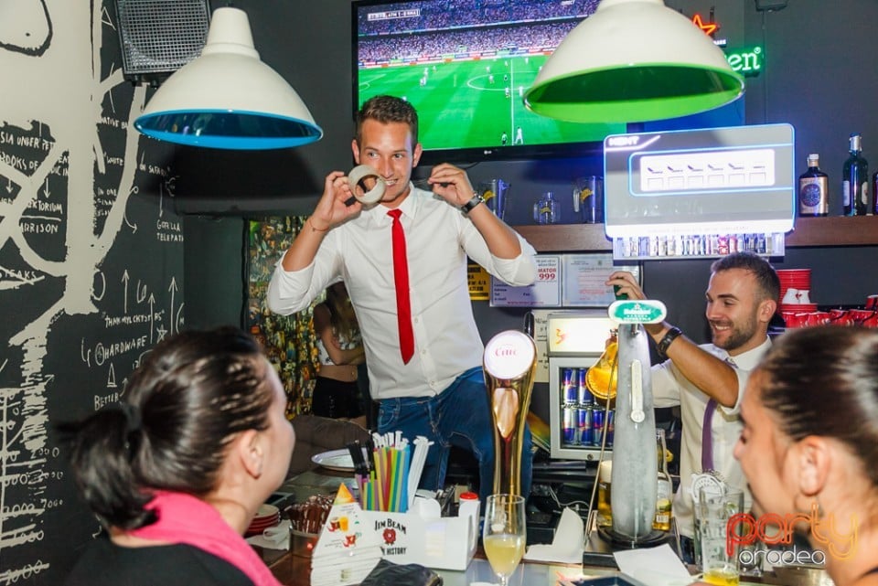 Party with Caveman, Juice