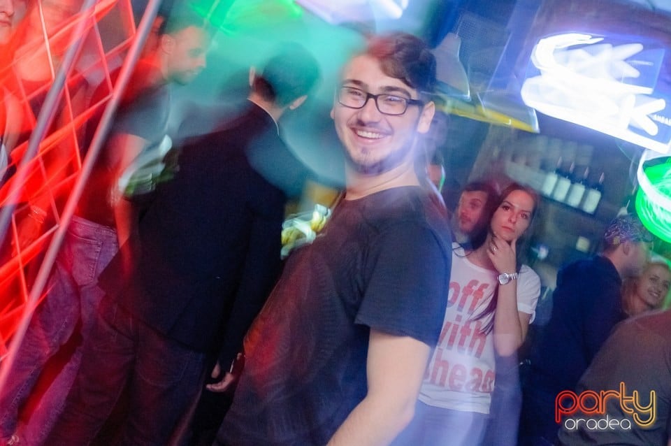 Party with Caveman, Juice