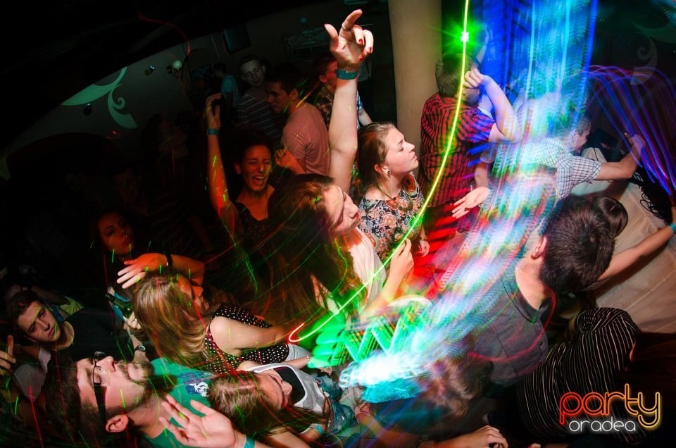 Party with Dj Shiver, 