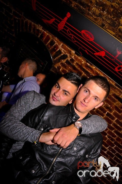 Pe ringul de dans din Escape, 