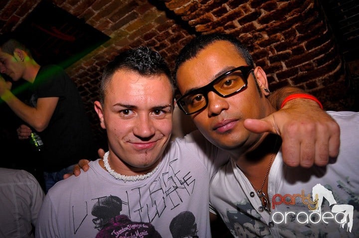 Pe ringul de dans din Escape, 