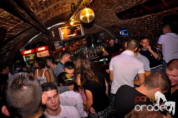 Pe ringul de dans din Escape, 