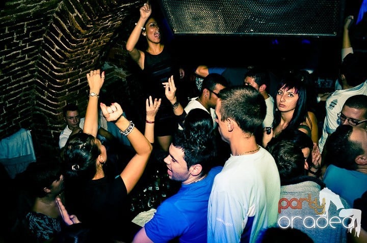 Pe ringul de dans din Escape, 