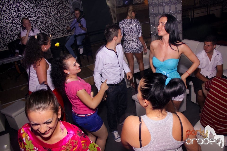 Pedro de la Oradea în Club Life, 