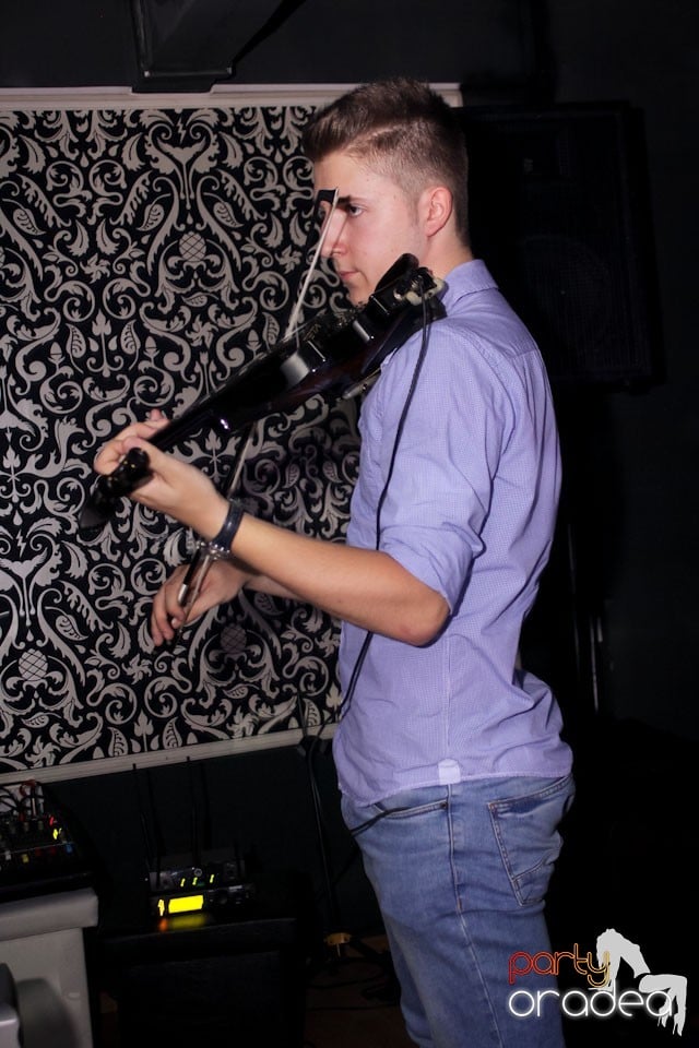 Pedro de la Oradea în Club Life, 