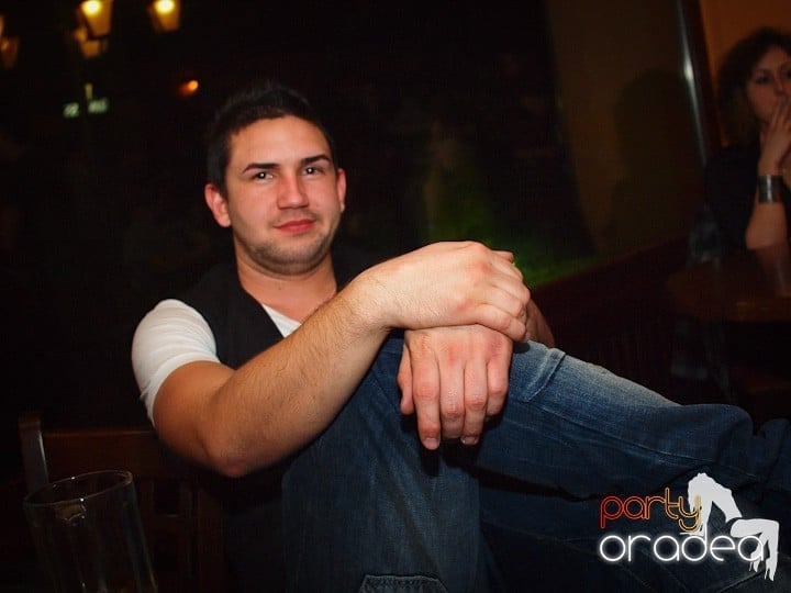 Petrecem alături de Lord's Club, Lord's Pub