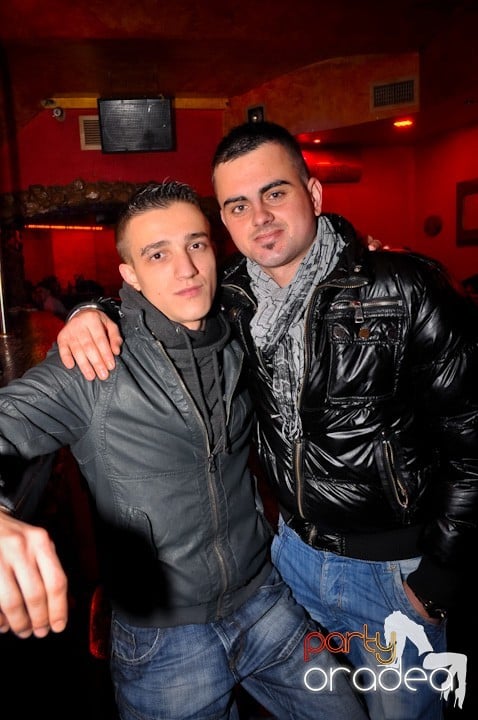 Petrecem cu Downtown, 