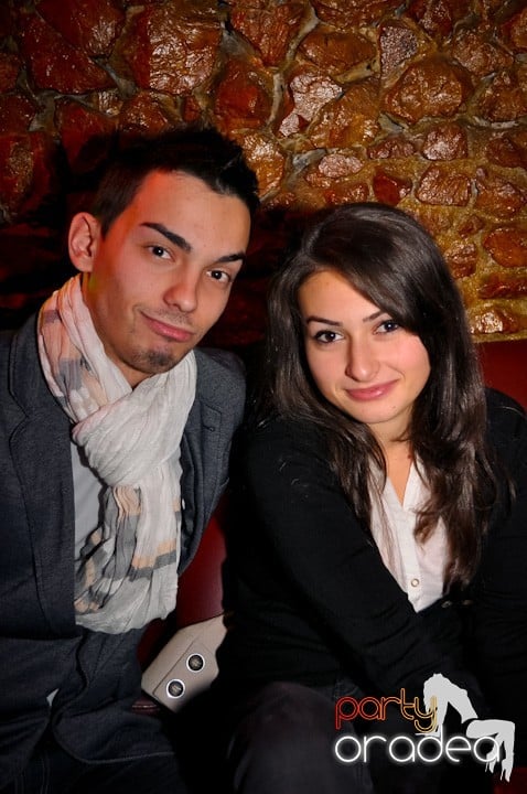 Petrecem cu Downtown, 