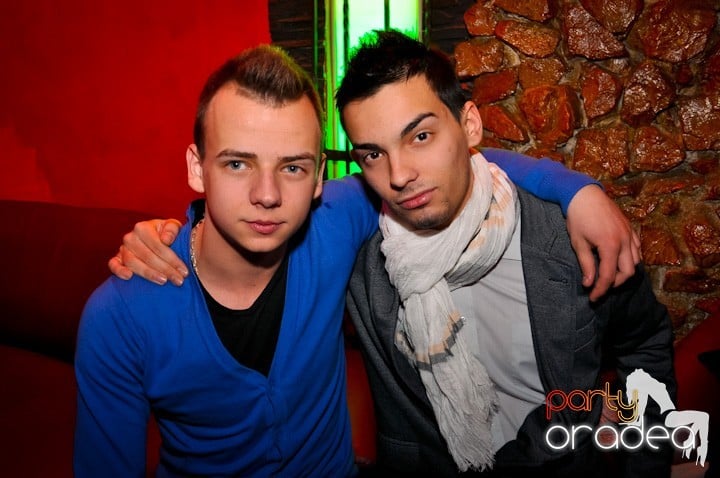 Petrecem cu Downtown, 