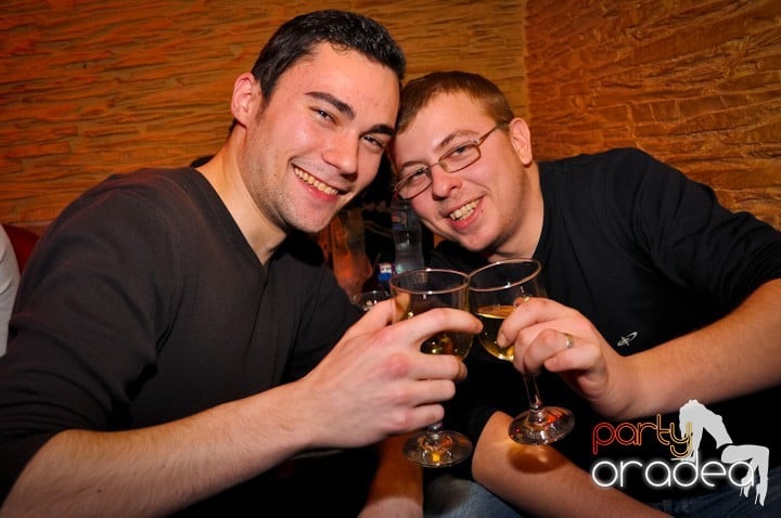 Petrecem cu Downtown, 