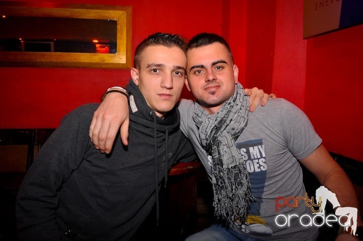 Petrecem cu Downtown, 