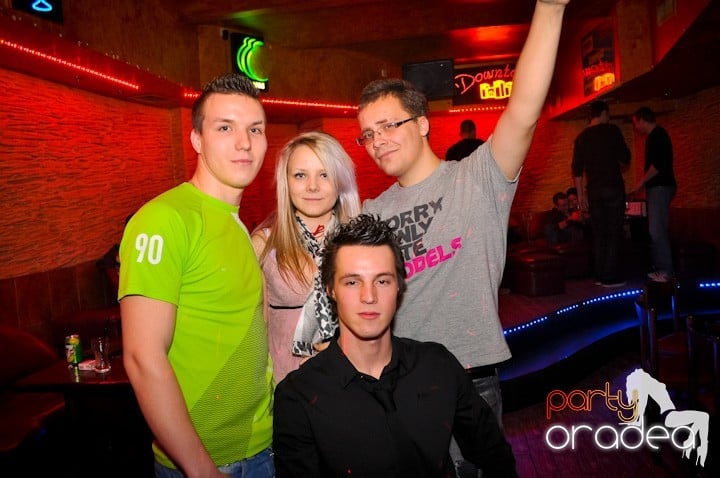 Petrecem cu Downtown, 