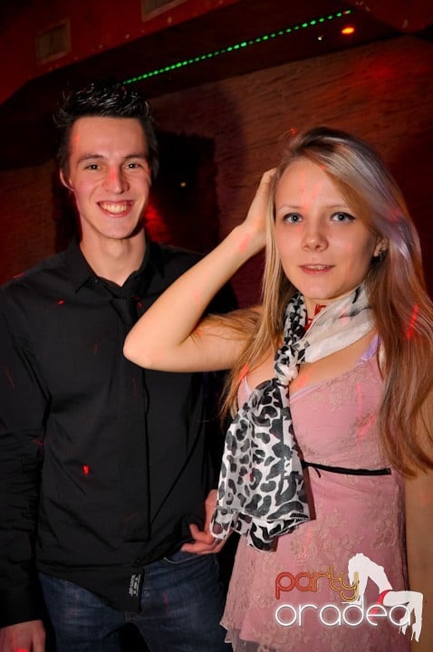 Petrecem cu Downtown, 