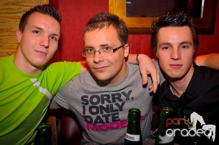 Petrecem cu Downtown, 