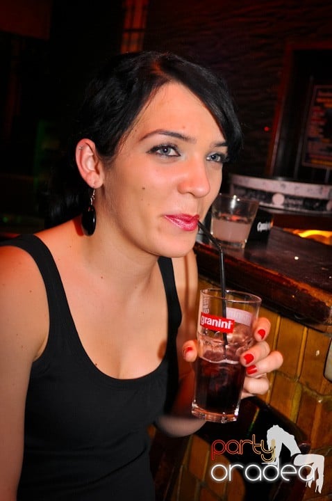 Petrecem cu Downtown, 