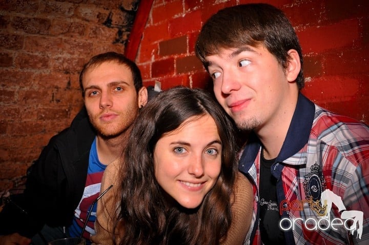 Petrecem toată noaptea, 